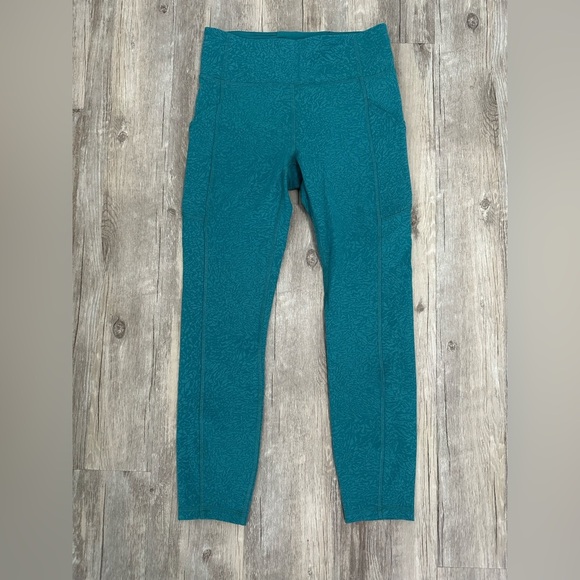 Lululemon Invigorate High-Rise Tight 25" Crunch Teal Lagoon‎ size 6 - Picture 1 of 5